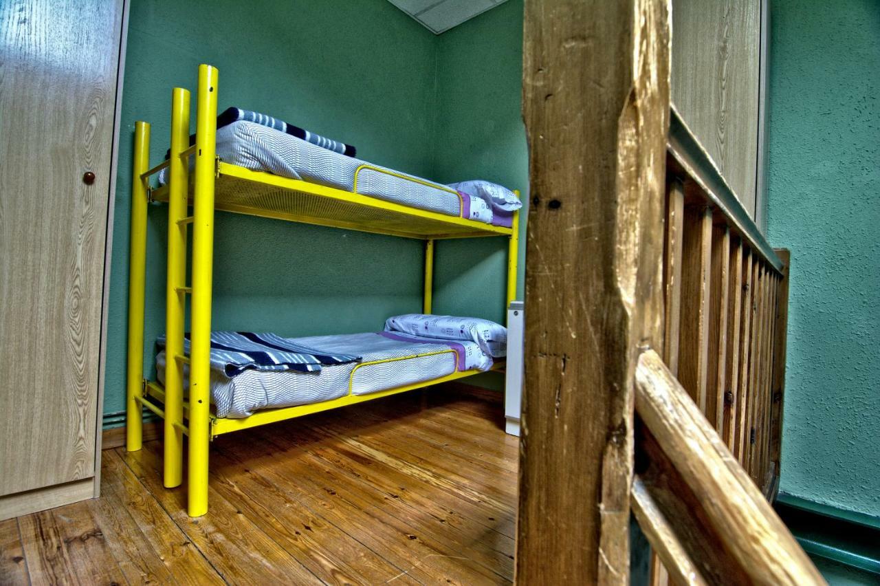 Juvenil De Bustiello Hostel